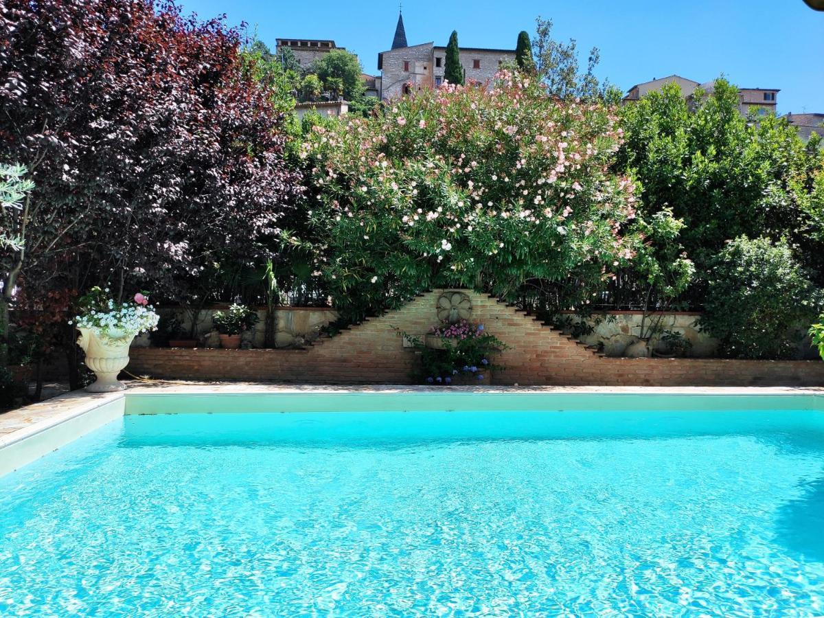 Villamena Bed & Breakfast