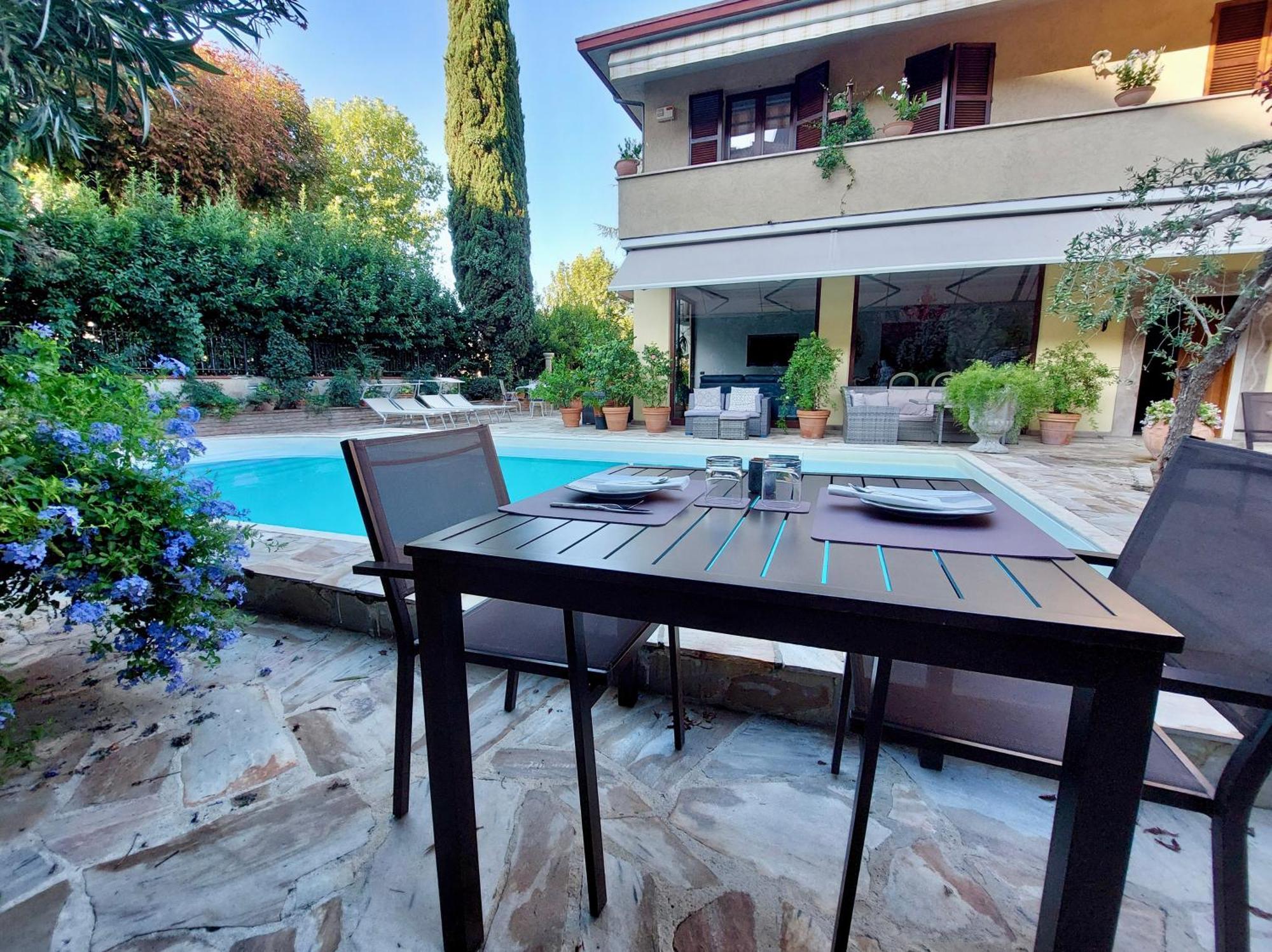 Bed & Breakfast Villamena 3*
