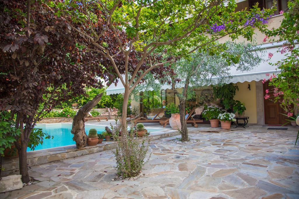 Villamena Bed & Breakfast